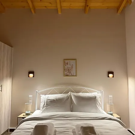 Magnolia Garden - Meteora