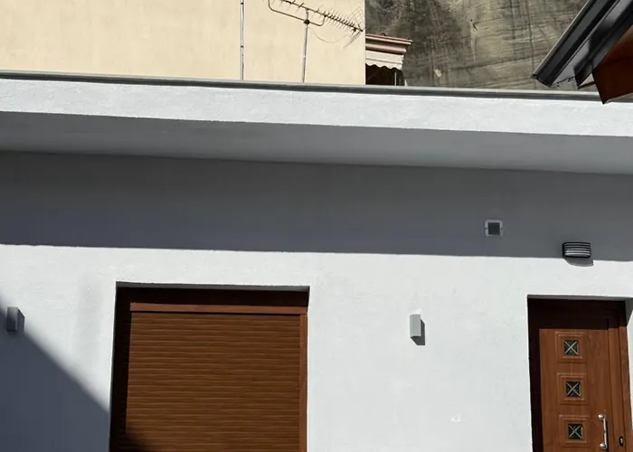 Magnolia Garden - Meteora Kalambaka