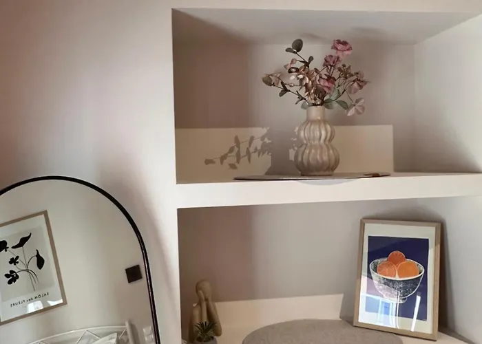 Magnolia Garden - Meteora *