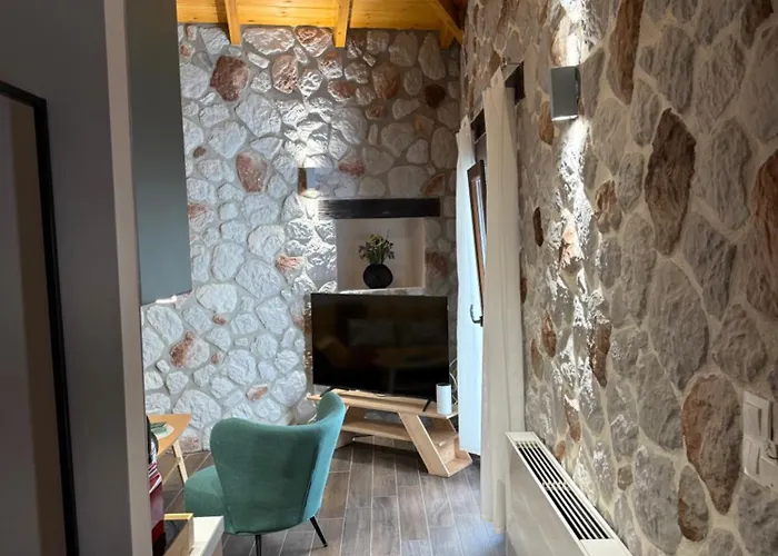 Magnolia Garden - Meteora * Kalambaka