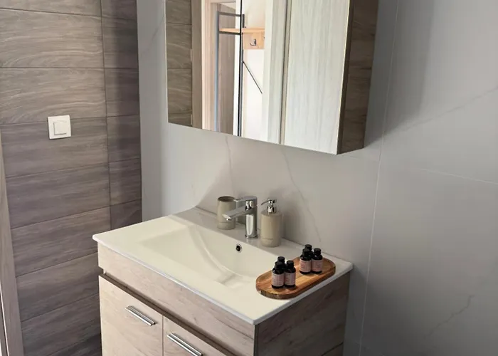 Magnolia Garden - Meteora Apartment