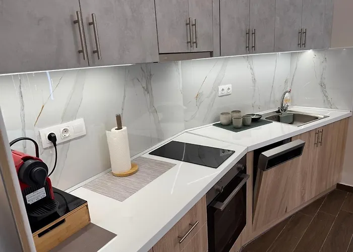 Magnolia Garden - Meteora Kalambaka