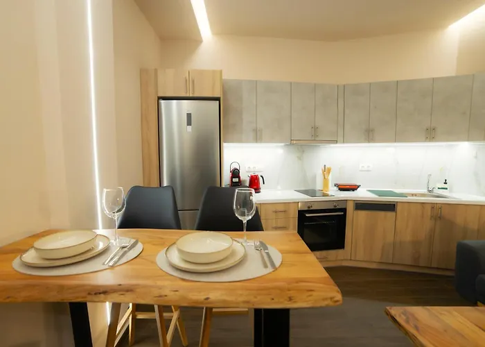 Magnolia Garden - Meteora * Καλαμπάκα